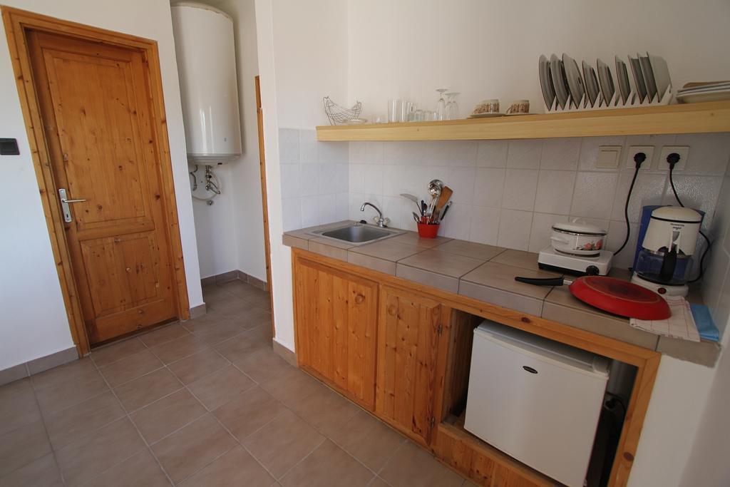 Voeroesko Apartmanhaz Révfülöp Kamer foto
