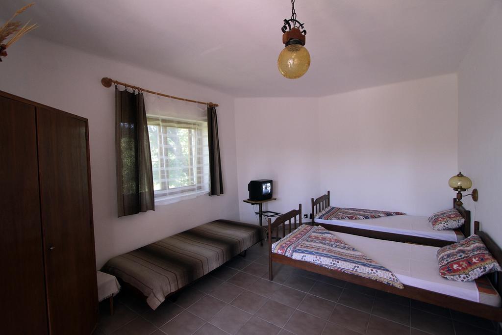Voeroesko Apartmanhaz Révfülöp Kamer foto
